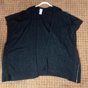 cabi Luxury Poncho - Black Knit Size M/L